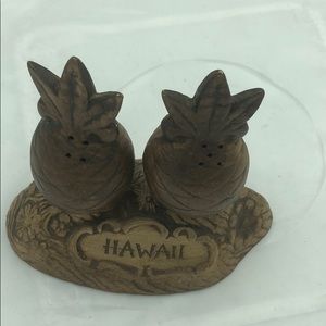 Vintage Treasure Craft Hawaiian Salt & Pepper Shaker